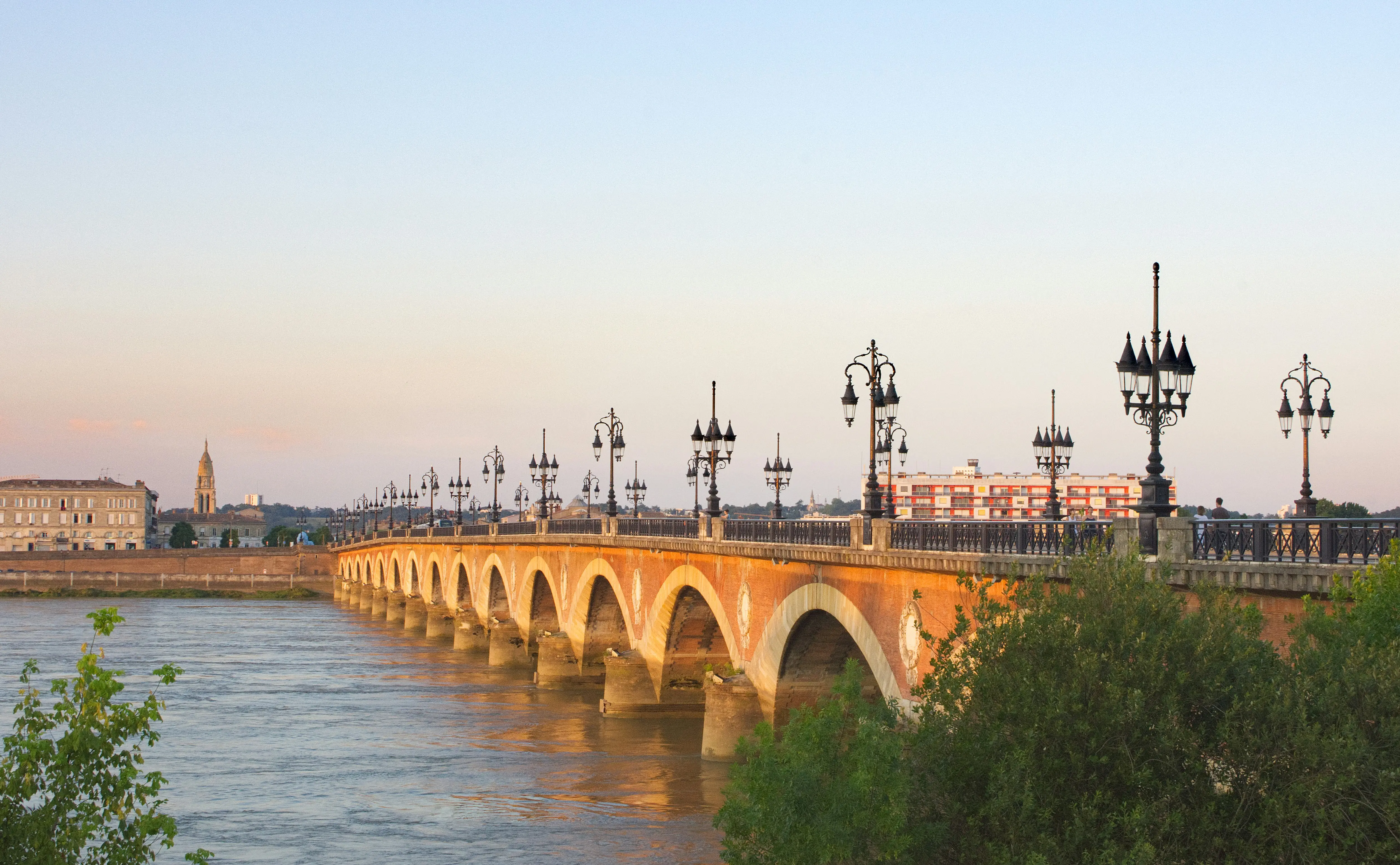 Échange d'appartement Bordeaux 2026 : guide complet pour vivre dans la belle endormie sans payer le loyer bordelais