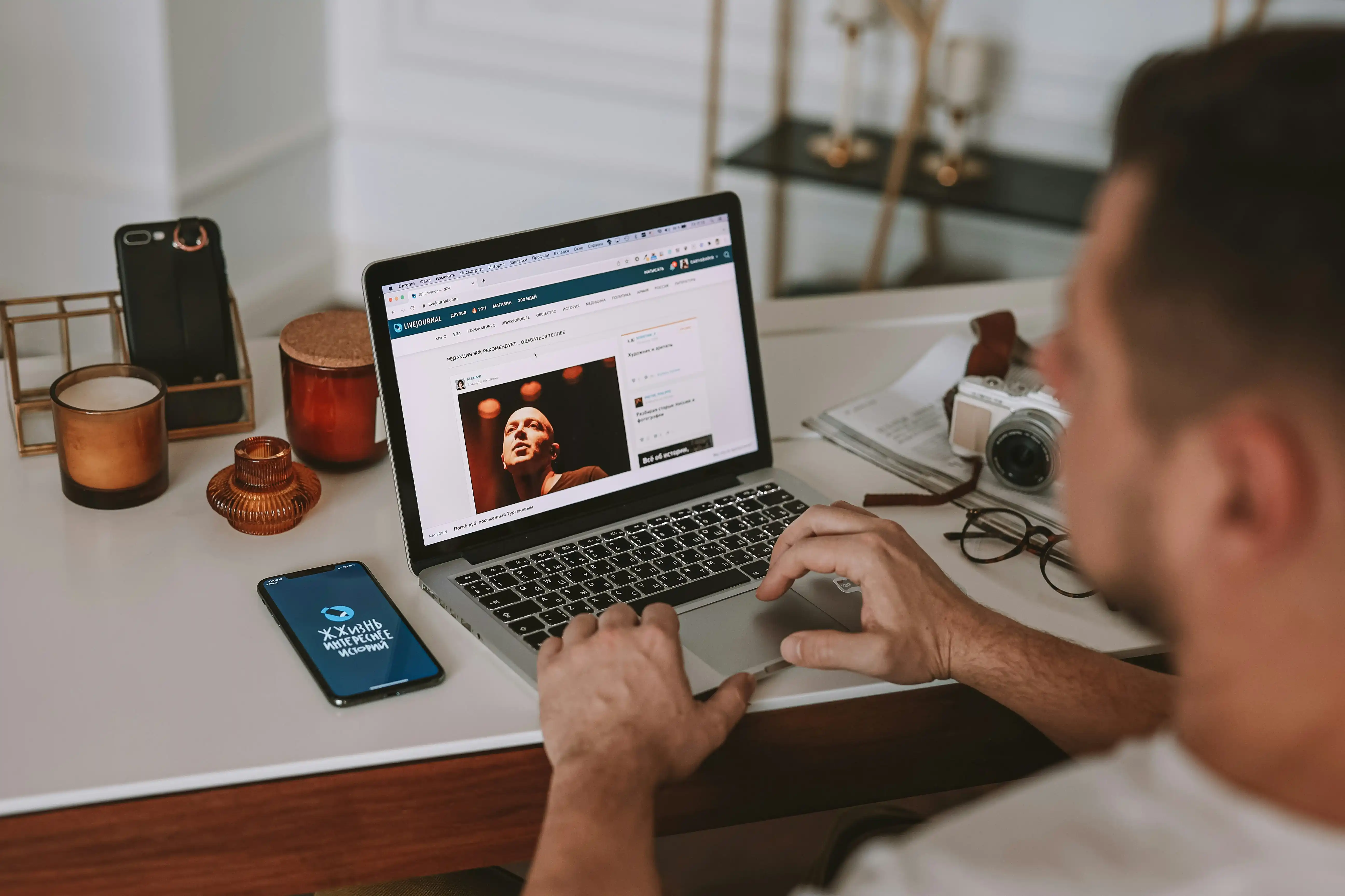 Télétravail et échange d'appartement : le combo parfait pour vivre ailleurs sans poser de congés en 2026