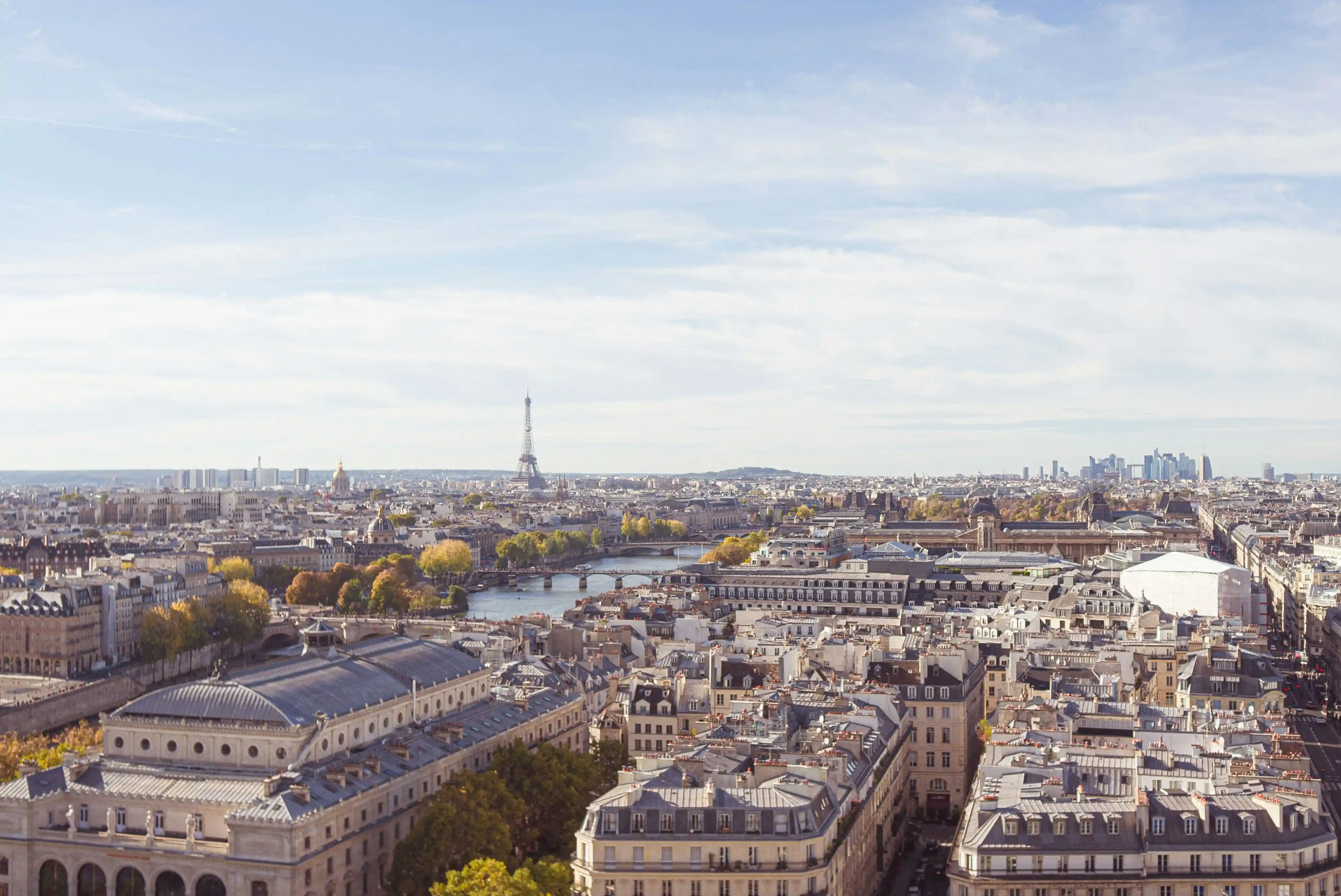 Meilleure plateforme d'échange d'appartement à Paris en 2026 : &Swapp vs HomeExchange vs Love Home Swap