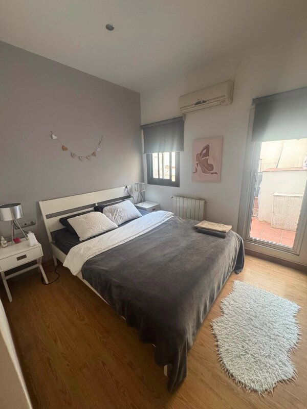 Barcelona 🔁 Madrid, Mallorca, Menorca, Canary Island, Valencia — Chambre — photo 3