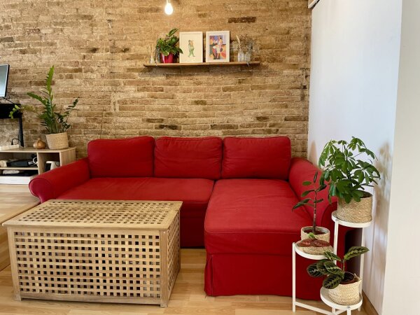 Barcelona 🔁 Italy or wider Europe — Salon — photo 2