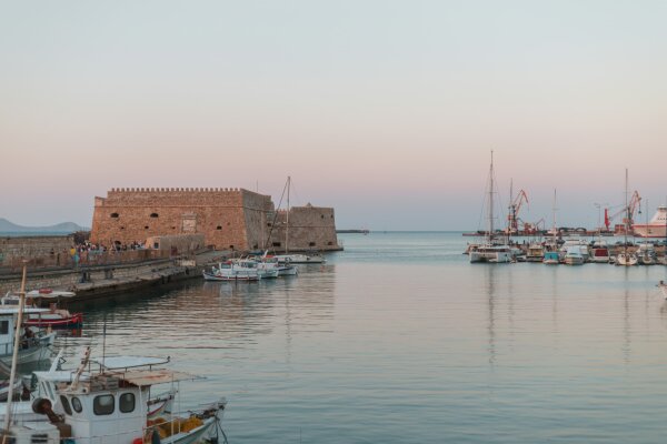 Heraklion 🔁 Paris, London, Italy, Spain, New York — Autres — photo 1