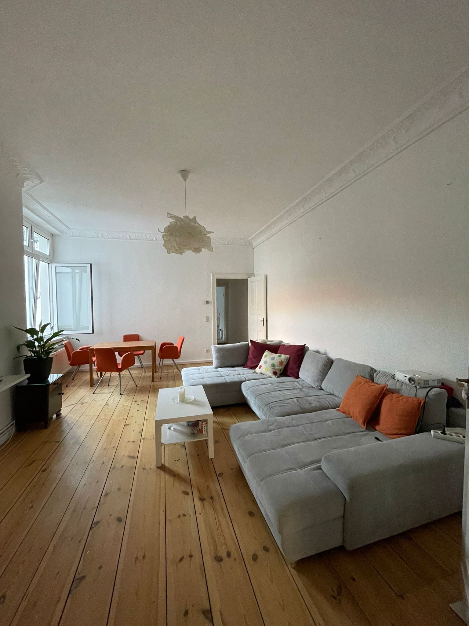 Échange Berlin ↔️ Pragues / Copenhague - week-end du 15 mai — Salon — photo 1